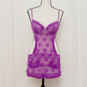 Victoria’s Secret lingerie ‘apron’ good condition. Satin ribbons to tie back.